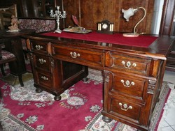 Gyönyörű ónémet íróasztal, vörös bársonnyal szép és jó állapotban az 1850-es évekből