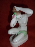 Aquincumi porcelán ülő női akt figura