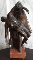 Janzer Frigyes: Pieta bronz szobor