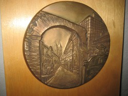 Veszprém , nagyméretű bronz  plakett  , képcsarnokos ,zsűrizett  , 20 cm  átmérő