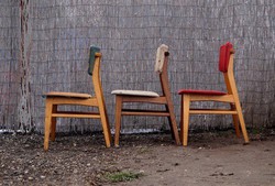 Érdekes formájú retro székek
