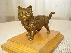 Cat, bronze sculpture