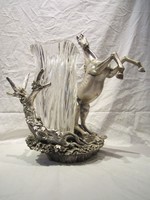 Nagy ezüstözött Brunel Preziosi lovas szobor kristály vázával