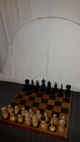1,-Ft Fából faragott sakk készlet táblájával!