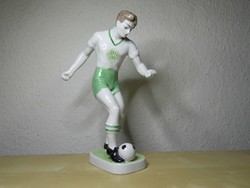 Hollóházi porcelán focista fradi címeres zöld fehér mezben hibátlan állapotban