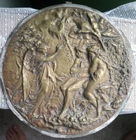 Ádám és Éva kiűzése a paradicsomból Gábriel arkangyal által, anyaga: öntött bronz ,átmérője :25cm 