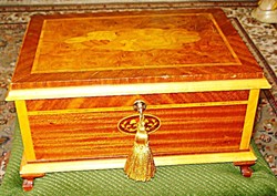 Antique angelic inlaid wooden chest /37x27x20 cm/ box