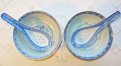 2 db tradicionális rizsszem mintás kínai porcelán leveses vagy reggeliző tálka, kanállal