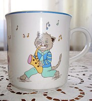 Macska zenészekkel díszített porcelán bögre
