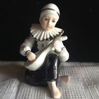 "Pierrot"zenélő bohóc porcelán figura