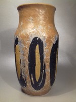 Gorka Lívia ceramic vase - large in size