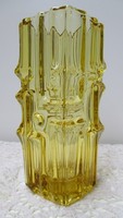 Vladislav Urban váza , cseh üveg váza sárga színű