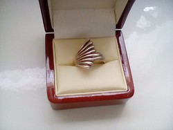 Legyezős ezüst gyűrű