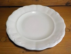 Régi Zsolnay fehér lapos tányér , paraszttányér , barokkmintás 