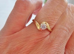 Szépséges arany gyűrű 0,25ct gyémánt kővel