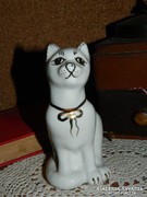 Kőporc porcelán cica.