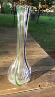 Üveg váza kék és zöld beleolvasztott csíkkal