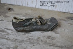 Antik babacipő lenyomat, bronz bevonattal