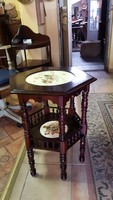 Renesans kézi festésű kisasztalka