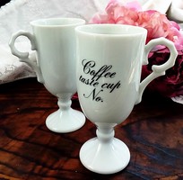 Fehér porcelán kávés talpas csésze
