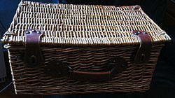 Retro  piknik kosár  láda dekorációnak 