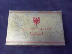 2.világháborús cigaretta doboz.Birodalmi zárjeggyel.Extra ritka.Eredeti.