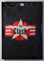 The Clash zenekar póló, bekeretezve
