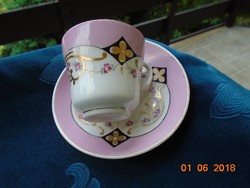 Birodalmi F&M (Fischer&Mieg) rózsafüzéres rózsaszín arany-fekete  díszítéssel,kávés csésze alátéttel