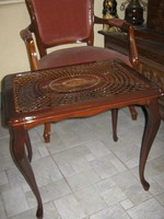 Chippendale rattan  tetejű asztal lerakó asztalka