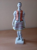 Népviseletes porcelán lányfigura