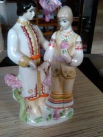 Orosz népviseletes porcelán pár