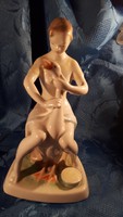 Hollóházi libát tömő porcelán figura