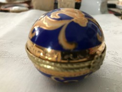 Régi álomszép gömbölyű porcelán szelence dusan aranyozott NEM KINAI