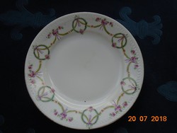 Birodalmi girlandos szecessziós,dombormintás tányér-18 cm