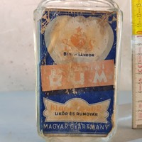 "Hobé Liqueur" színtelen szögletes likőrösüveg + "Bloch Sándor Brazíliai Rum" címke (389)