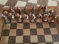 Antik sakk készlet bábui nehezek ,szépek .