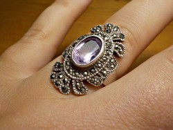 Gyönyörű ametiszt és markazit köves ezüst gyűrű 60-as méret