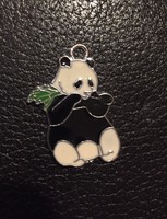 Ezüst színű, bizsu, zománcozott panda medál (NB)