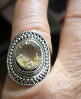 925 ezüst gyűrű, 18,8/59 mm, természetes, fazettált citrinnel