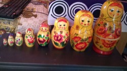 Matrjoska-baba kultikus orosz játék