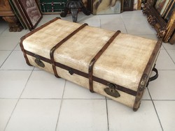Utazó bőrönd, láda, koffer, akár ágyneműtartó vagy csak dekorációnak 103x51x30 cm