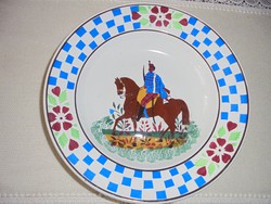 Wilhelmsburgi huszáros tányér