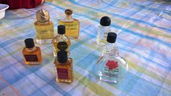 Retro mini parfümök és üvegek eladók gyűjtőknek 2.