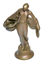 Zsolnay eosin szecessziós női figura , Mack Lajos
