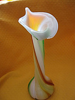 Kála, kontyvirág formájú művészi váza
