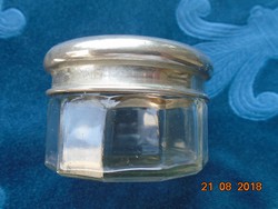 Antik 12 szögletes fazettált öntött üveg tégely,ezüstözött fedéllel