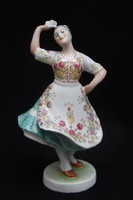 Zsolnay táncoló, papucsos porcelán lány