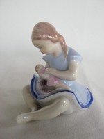 Drasche porcelán babázó kislány