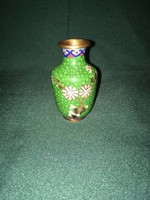 Kínai mintázatú zöld rekesz zománc váza 8 cm