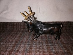 1,-Ft Antik bronz bika,mely sajt torreádor kardokkal felszerelve!